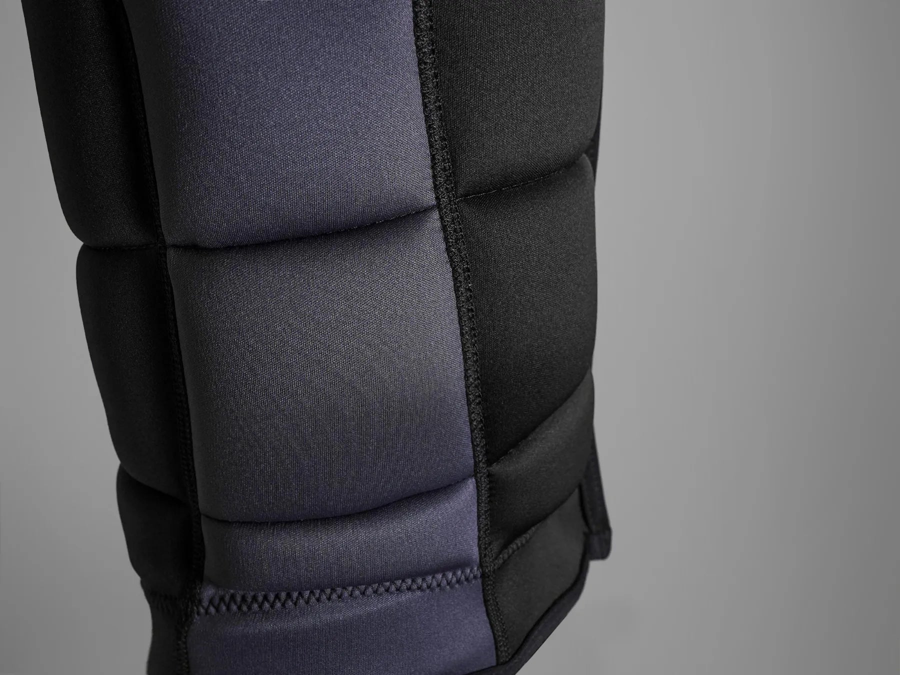 Follow Vest CORP  Black